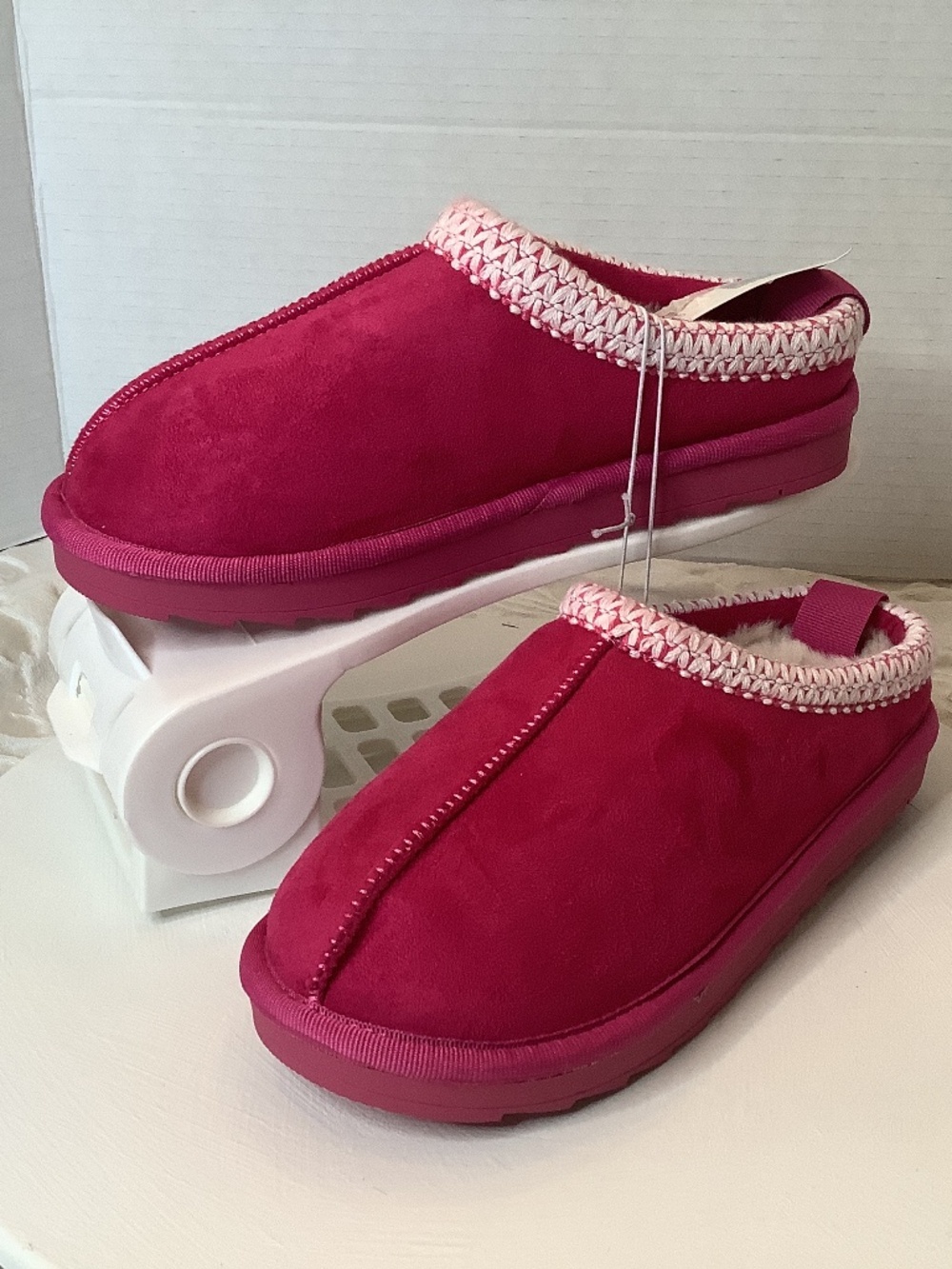 NWT Girl Mia Fushia Hot pink suede clogs big girl sz. 4 or women’s 6